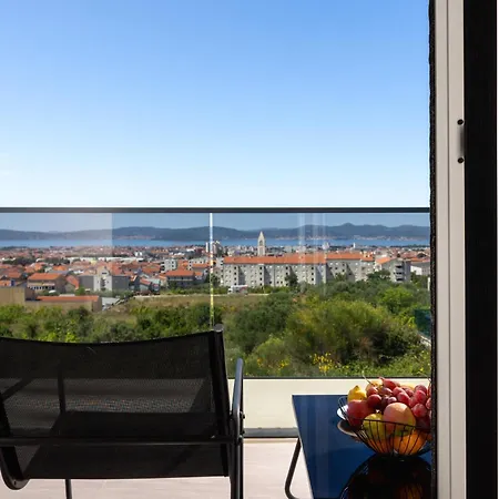 Beverly Hills, Heated Pool, Jacuzzi, 12 People Zadar