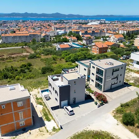 Beverly Hills, Heated Pool, Jacuzzi, 12 People Apartment Zadar