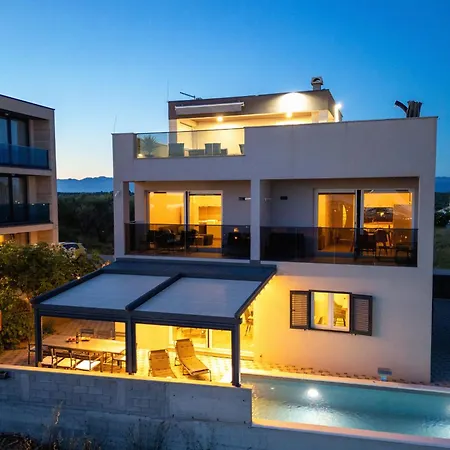 Beverly Hills, Heated Pool, Jacuzzi, 12 People