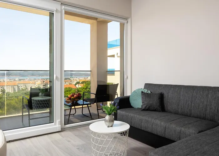 Lägenhet Beverly Hills, Heated Pool, Jacuzzi, 12 People