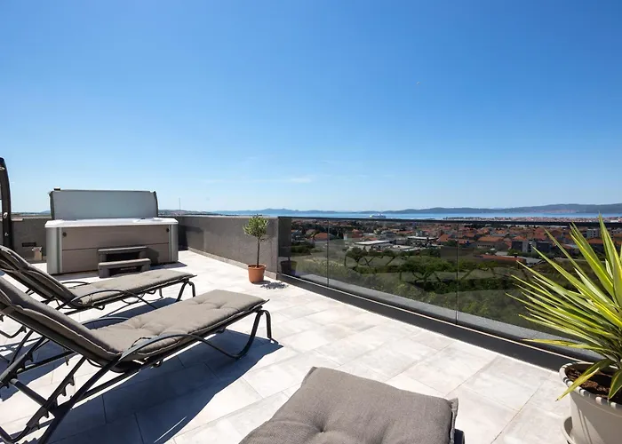 Lägenhet Beverly Hills, Heated Pool, Jacuzzi, 12 People