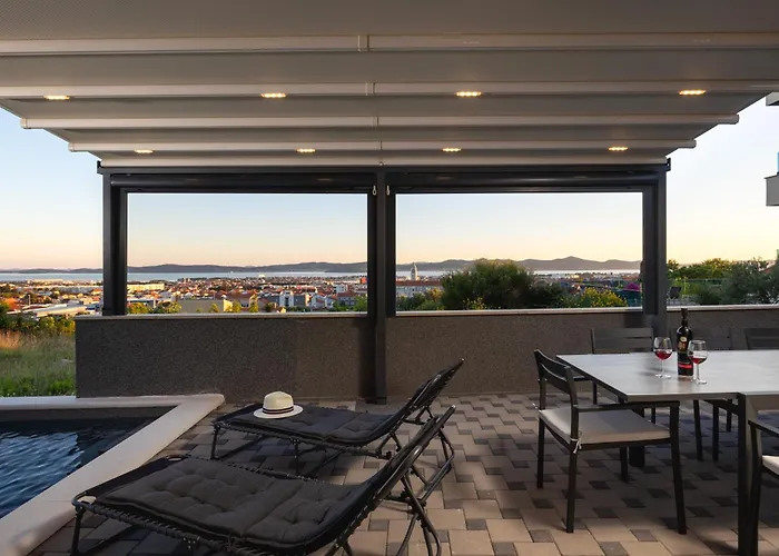 Beverly Hills, Heated Pool, Jacuzzi, 12 People Lägenhet *